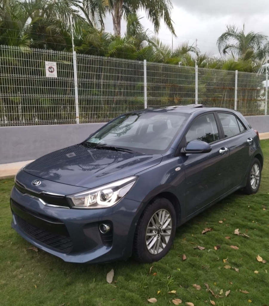 Kia Rio Azul